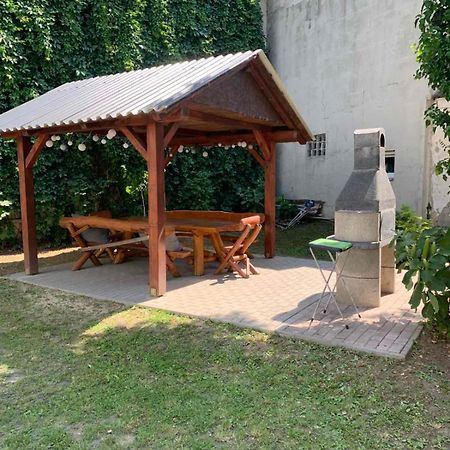 Holdfény apartman Siófok Esterno foto